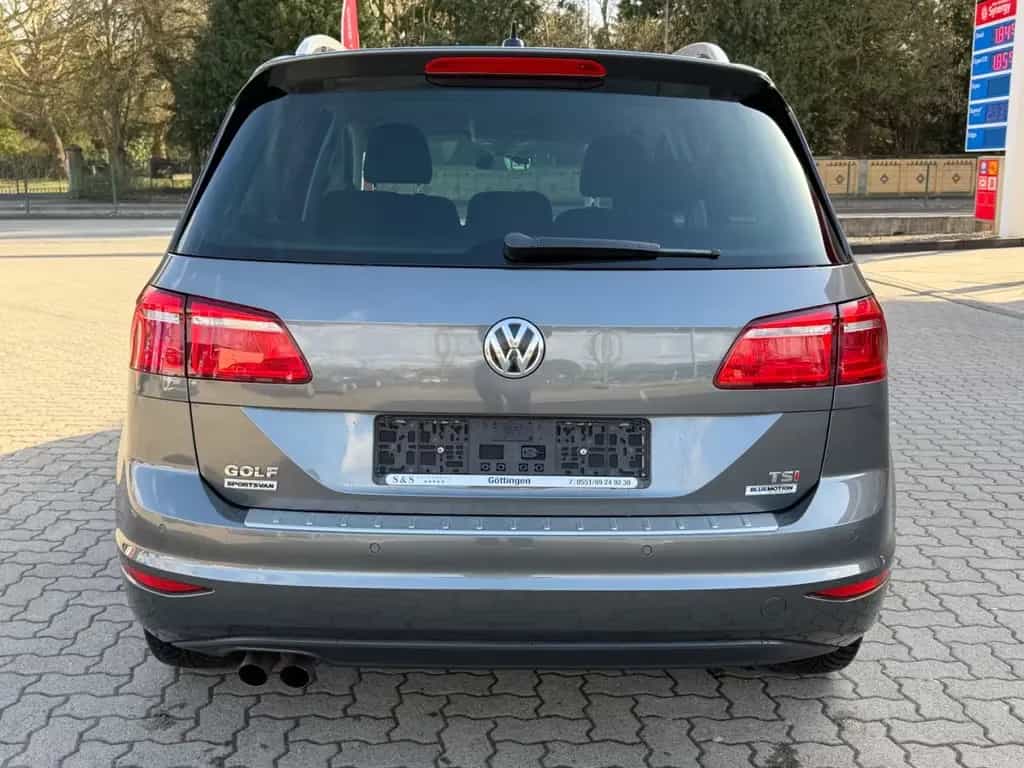 Volkswagen Golf Sportsvan1. 4 VIISound Automatik/Navi/ACC 02/2017-photo-5
