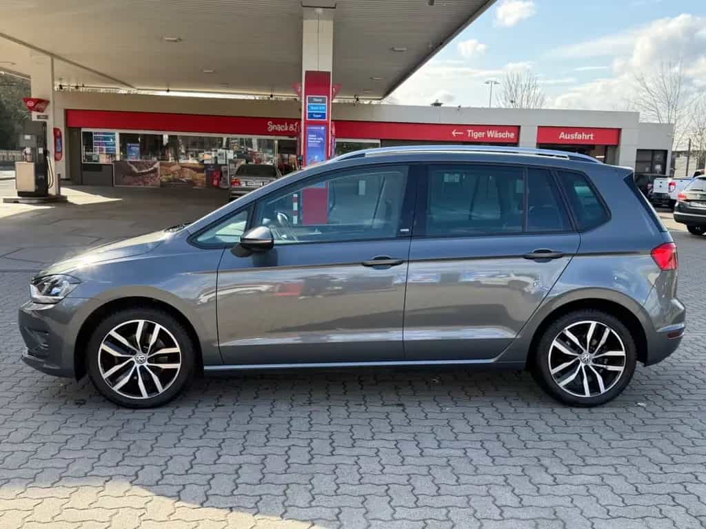 Volkswagen Golf Sportsvan1. 4 VIISound Automatik/Navi/ACC 02/2017-photo-7