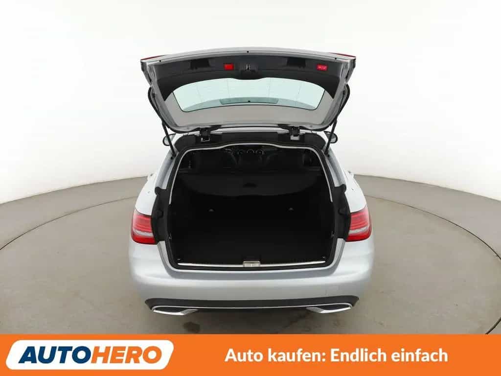 Mercedes-Benz C-Class 180 T Avantgarde Aut.*LED*NAVI*TEMPO*CAM*PDC* 12/2020-photo-16