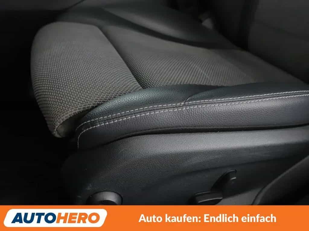 Mercedes-Benz C-Class 180 T Avantgarde Aut.*LED*NAVI*TEMPO*CAM*PDC* 12/2020-photo-31