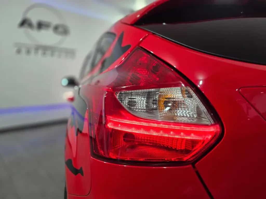Ford Focus Lim. ST*SPORTAUSPUFFANLAGE*GEWINDEFAHRWERK 10/2014-photo-11