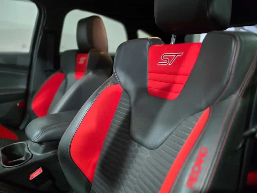 Ford Focus Lim. ST*SPORTAUSPUFFANLAGE*GEWINDEFAHRWERK 10/2014-photo-17