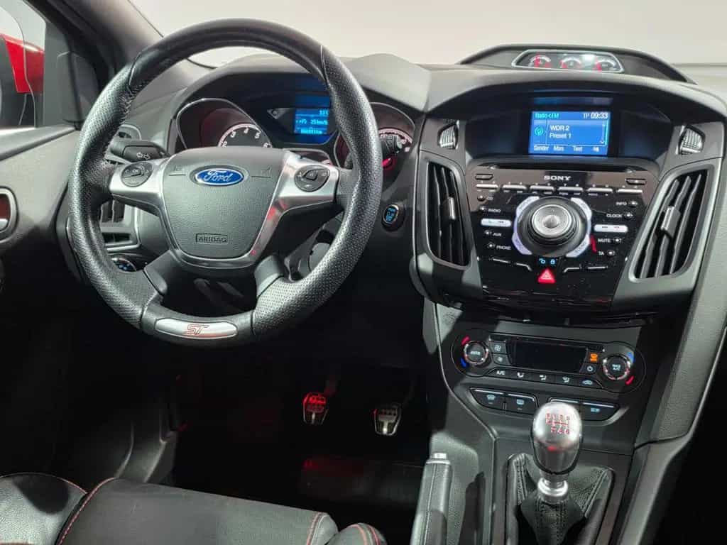 Ford Focus Lim. ST*SPORTAUSPUFFANLAGE*GEWINDEFAHRWERK 10/2014-photo-20