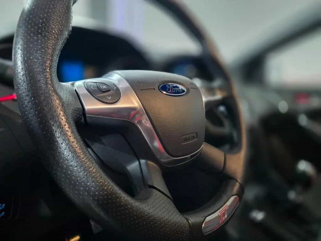 Ford Focus Lim. ST*SPORTAUSPUFFANLAGE*GEWINDEFAHRWERK 10/2014-photo-21