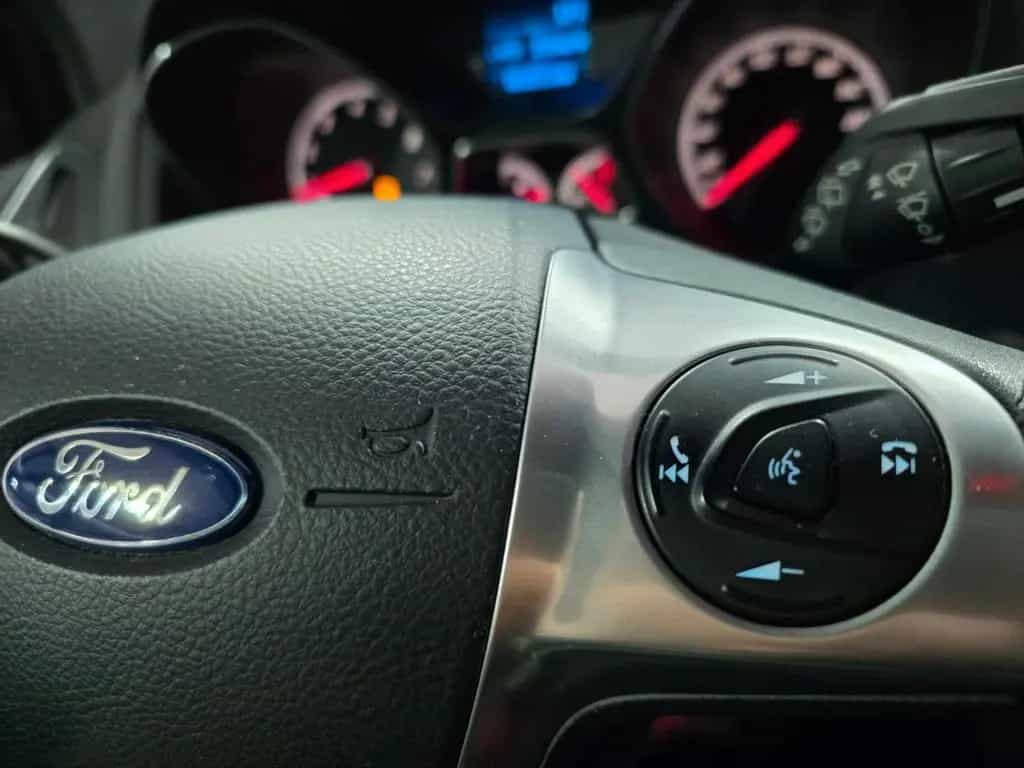 Ford Focus Lim. ST*SPORTAUSPUFFANLAGE*GEWINDEFAHRWERK 10/2014-photo-24
