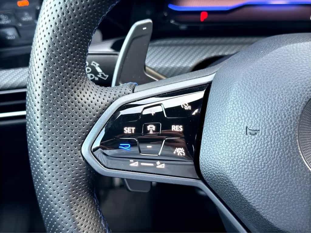 Volkswagen Golf R 4MO*DCC*HUD*AKRAPOVIC*IQ*HARMAN*ACC*KAM 07/2022-photo-18
