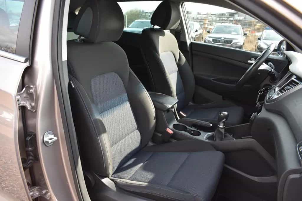 Hyundai TUCSON Style 2WD Panorama Dach Bluetooth Schaltr 02/2016-photo-17