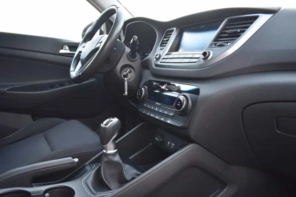 Hyundai TUCSON Style 2WD Panorama Dach Bluetooth Schaltr 02/2016-photo-19