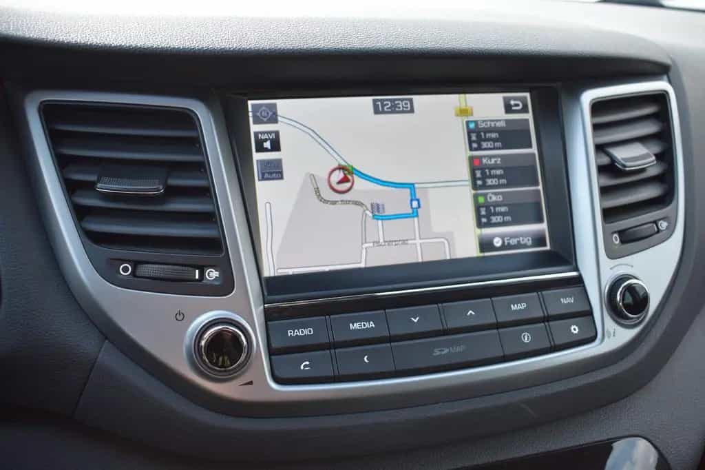 Hyundai TUCSON Style 2WD Panorama Dach Bluetooth Schaltr 02/2016-photo-22