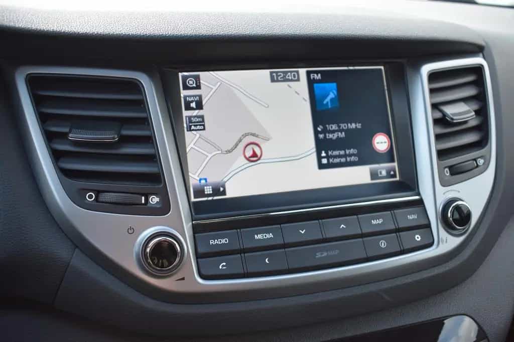Hyundai TUCSON Style 2WD Panorama Dach Bluetooth Schaltr 02/2016-photo-23