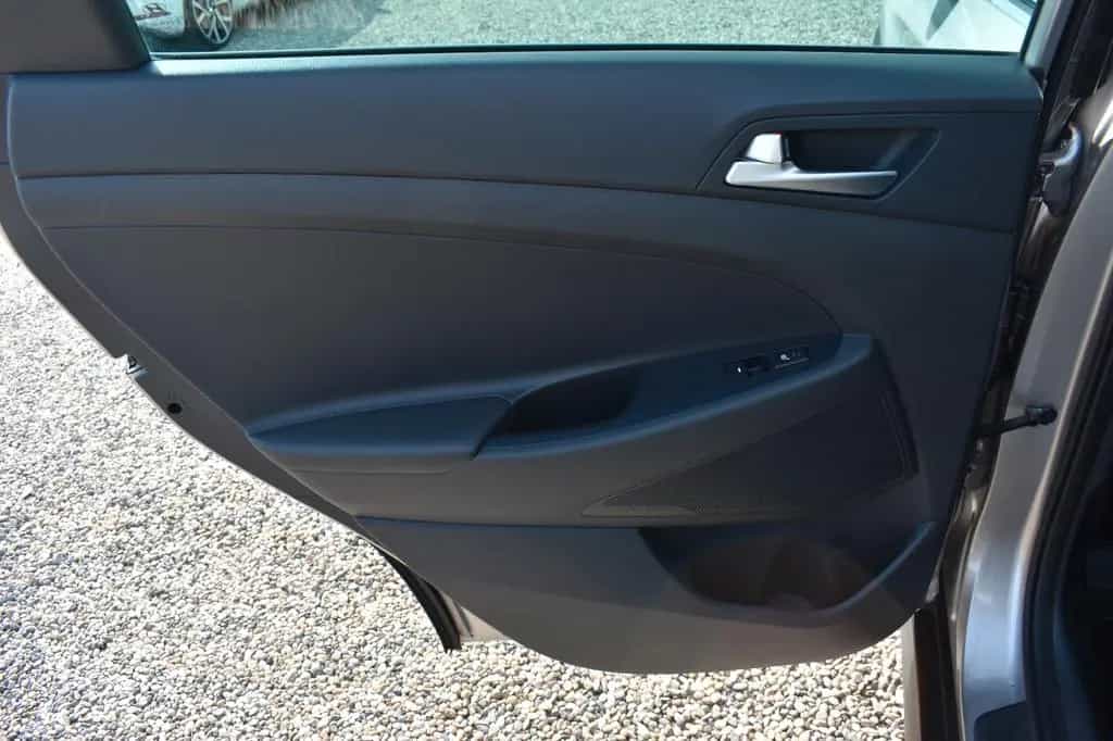 Hyundai TUCSON Style 2WD Panorama Dach Bluetooth Schaltr 02/2016-photo-31