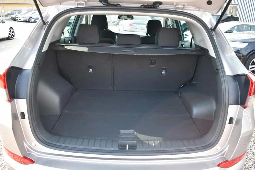 Hyundai TUCSON Style 2WD Panorama Dach Bluetooth Schaltr 02/2016-photo-38
