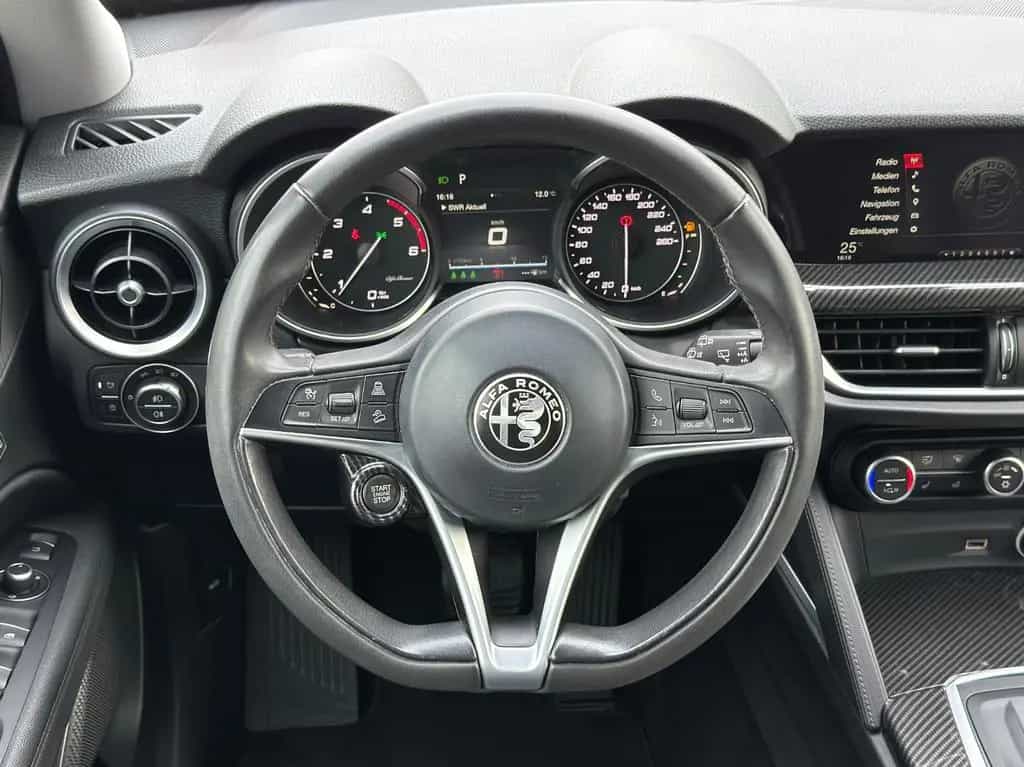 Alfa Romeo Stelvio Super Q4 | ACC | Brembo | AHK | Rückfahr 10/2017-photo-14