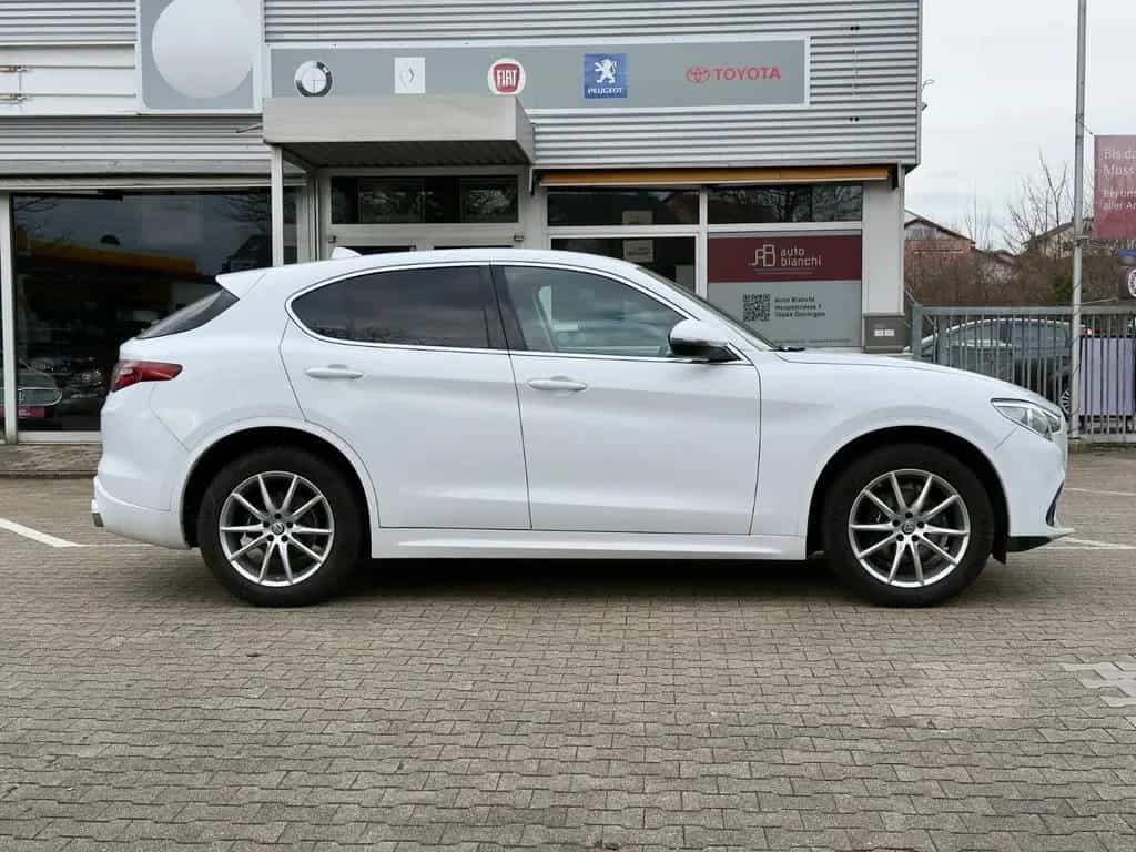Alfa Romeo Stelvio Super Q4 | ACC | Brembo | AHK | Rückfahr 10/2017-photo-3