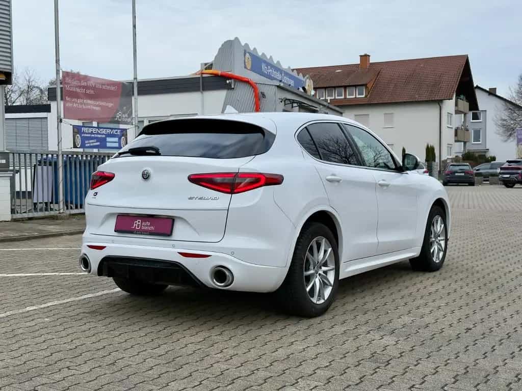 Alfa Romeo Stelvio Super Q4 | ACC | Brembo | AHK | Rückfahr 10/2017-photo-4