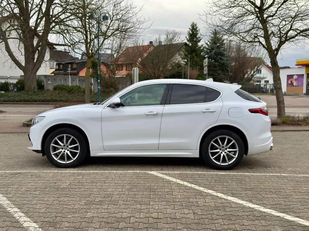 Alfa Romeo Stelvio Super Q4 | ACC | Brembo | AHK | Rückfahr 10/2017-photo-8
