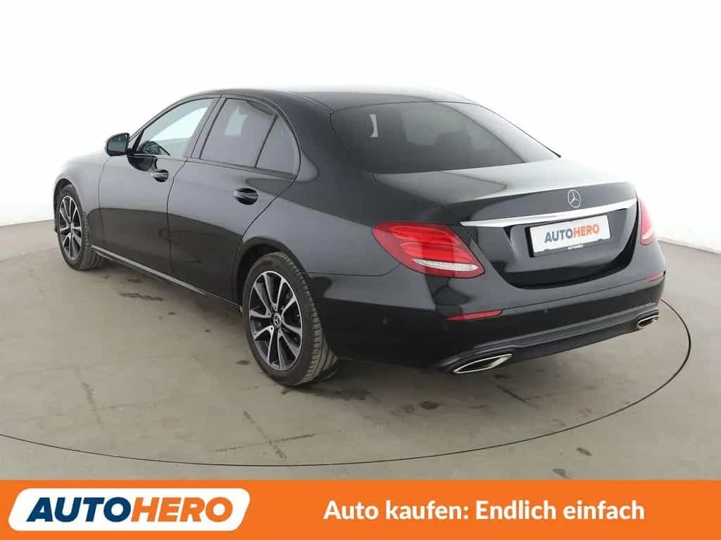 Mercedes-Benz E-Class 200 Avantgarde Aut.*LED*NAVI*TEMPO*CAM*PDC*SHZ 11/2019-photo-3