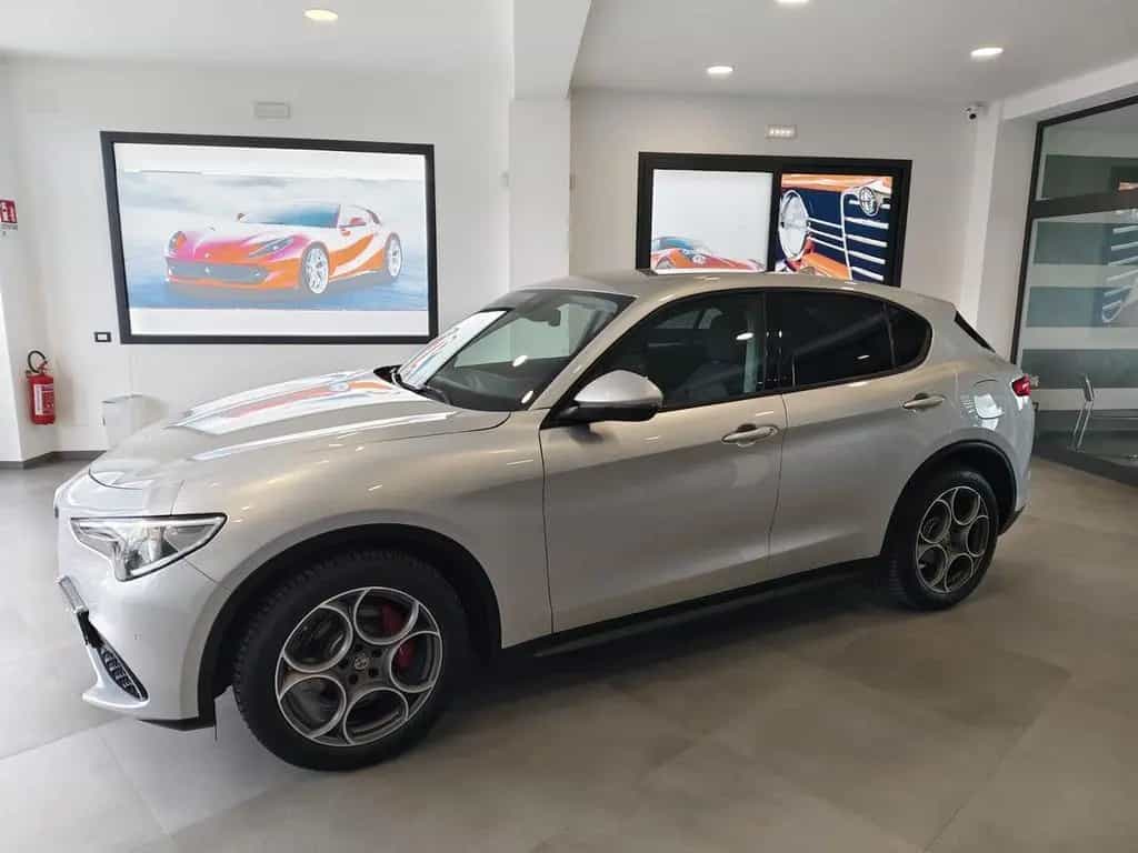 Alfa Romeo Stelvio 2.2 Turbodiesel 160 CV AT8 RW 08/2021-photo-3