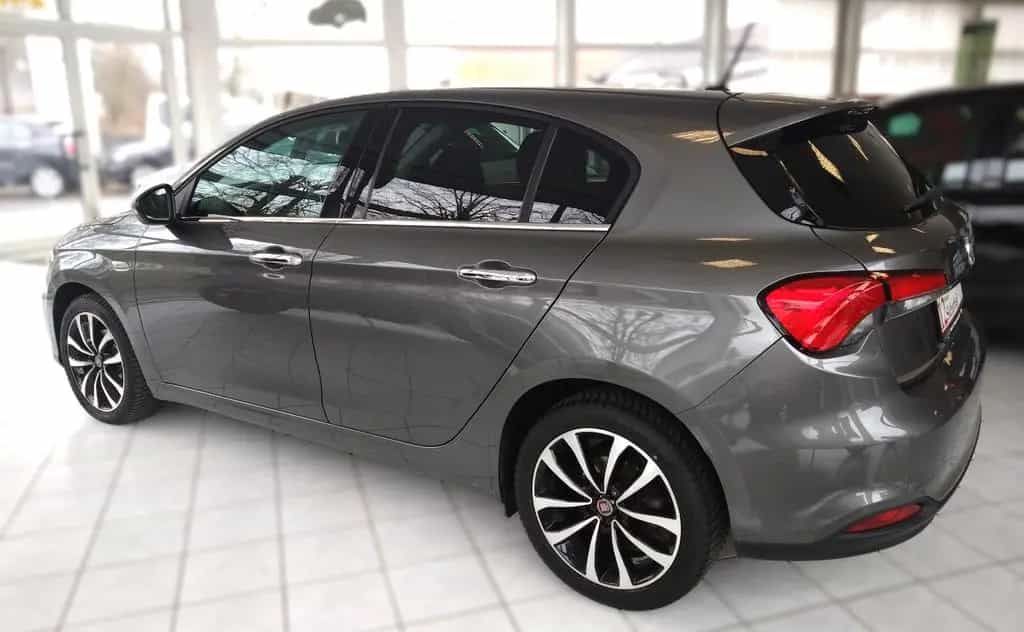 Fiat Tipo Hatchback 1.4 T-Jet LOUNG ACC Navi Sitzh. 11/2016-photo-1