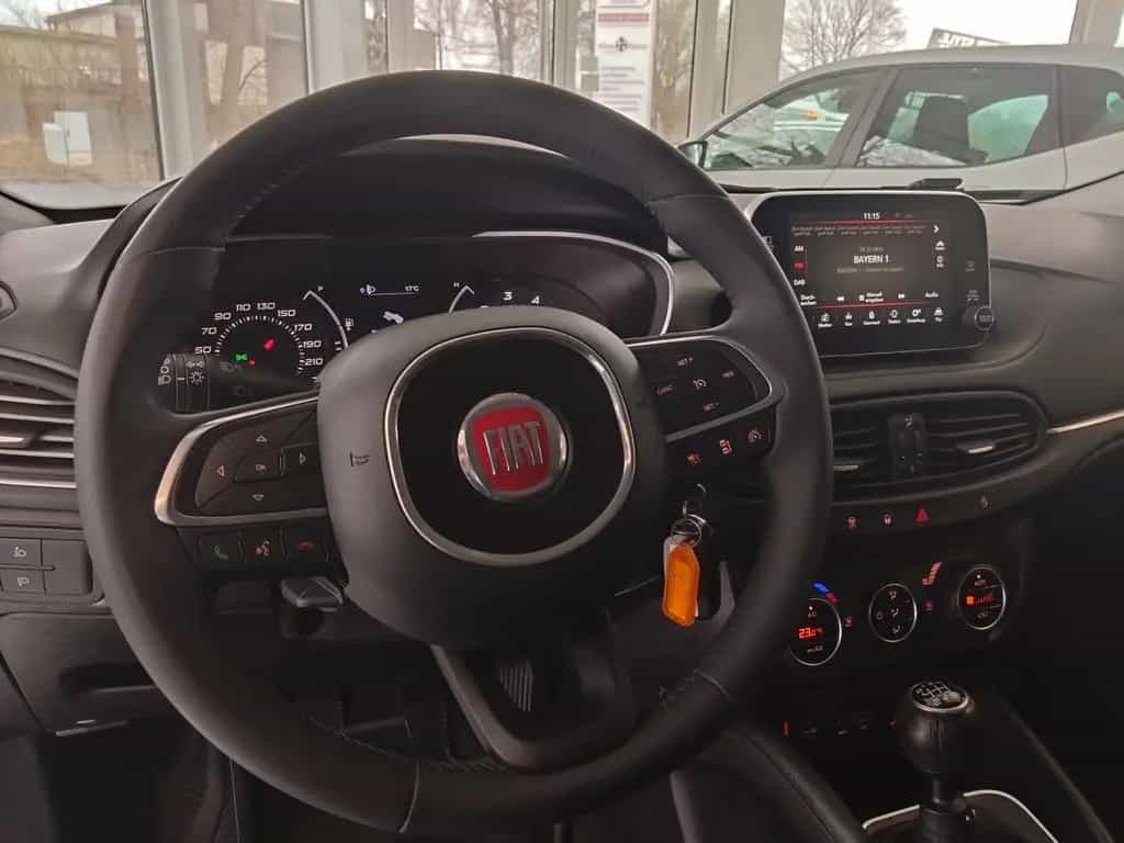 Fiat Tipo Hatchback 1.4 T-Jet LOUNG ACC Navi Sitzh. 11/2016-photo-8