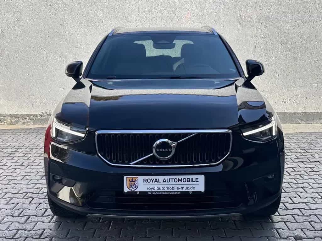 Volvo XC40 Core 2WD/LED/AHK/ACC 04/2024-photo-3