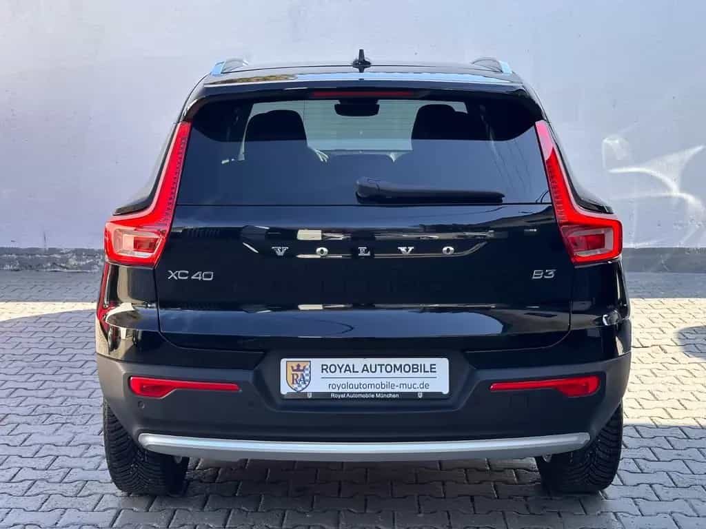 Volvo XC40 Core 2WD/LED/AHK/ACC 04/2024-photo-6