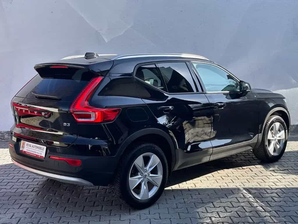 Volvo XC40 Core 2WD/LED/AHK/ACC 04/2024-photo-8