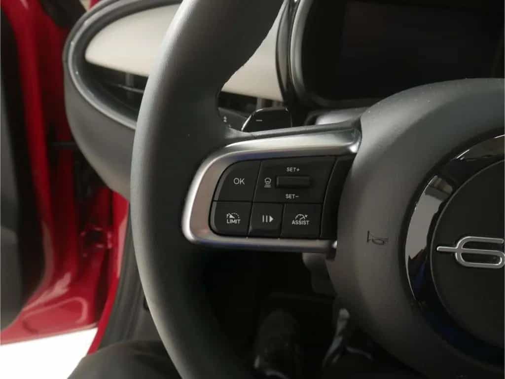 Fiat 600 hybrid 1.2 la Prima LED/NAV/18''/360°/Keyles 02/2025-photo-11