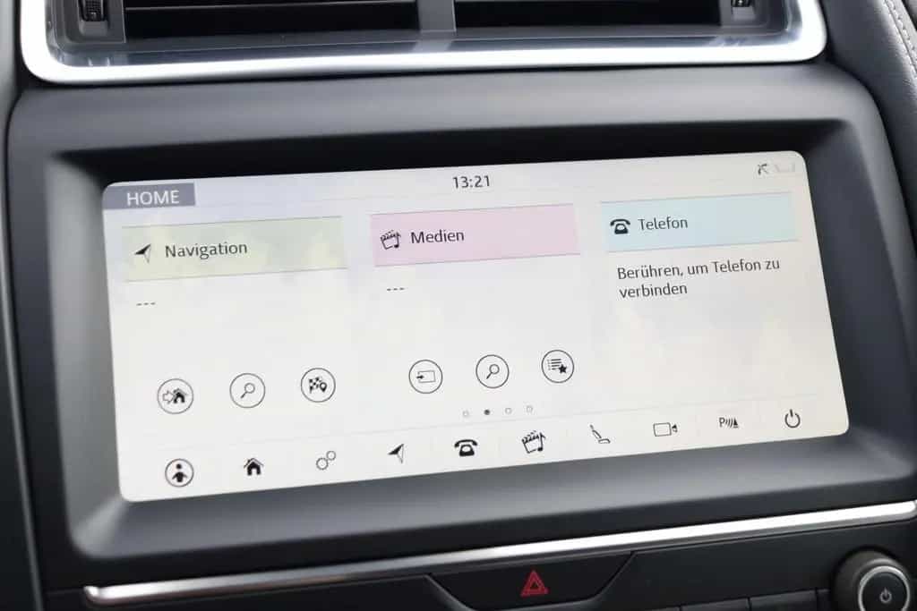Jaguar E-Pace 2.0 D R-Dynamic AWD Black Pack +AHK+HEAD- 08/2019-photo-10