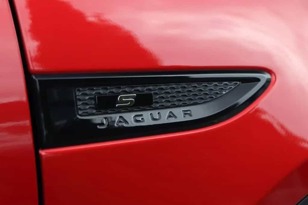 Jaguar E-Pace 2.0 D R-Dynamic AWD Black Pack +AHK+HEAD- 08/2019-photo-18