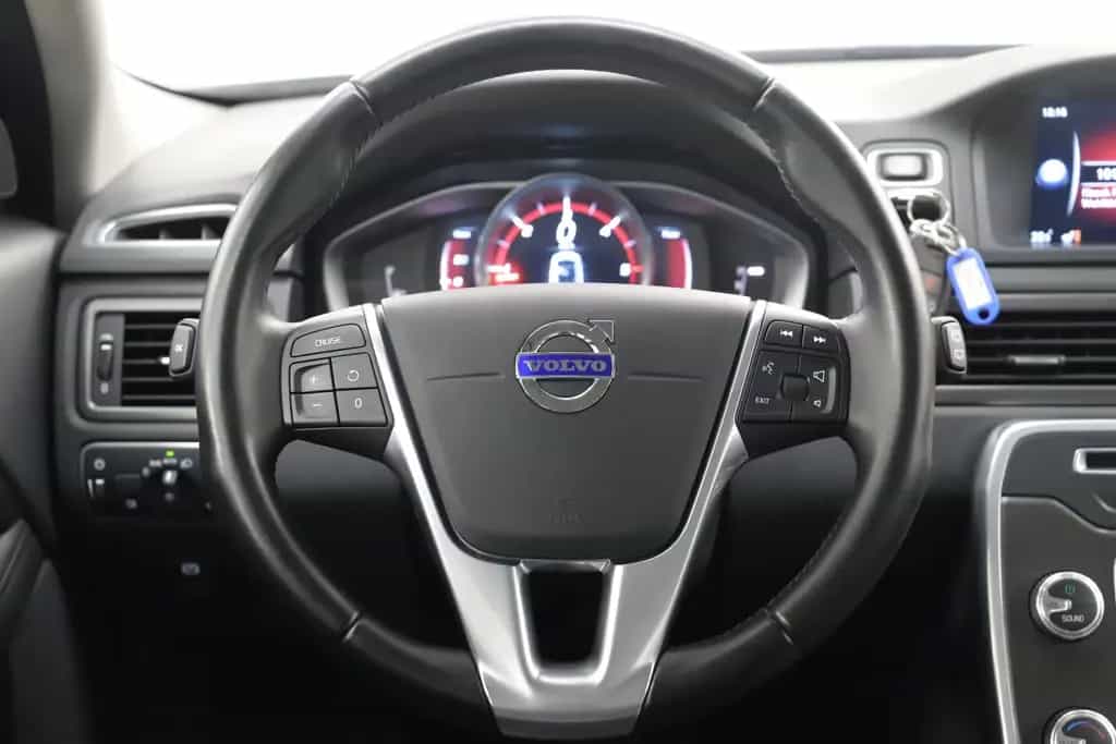 Volvo XC70 2.0D4 181PS Geartronic Momentum AHK 1Hand 04/2015-photo-20
