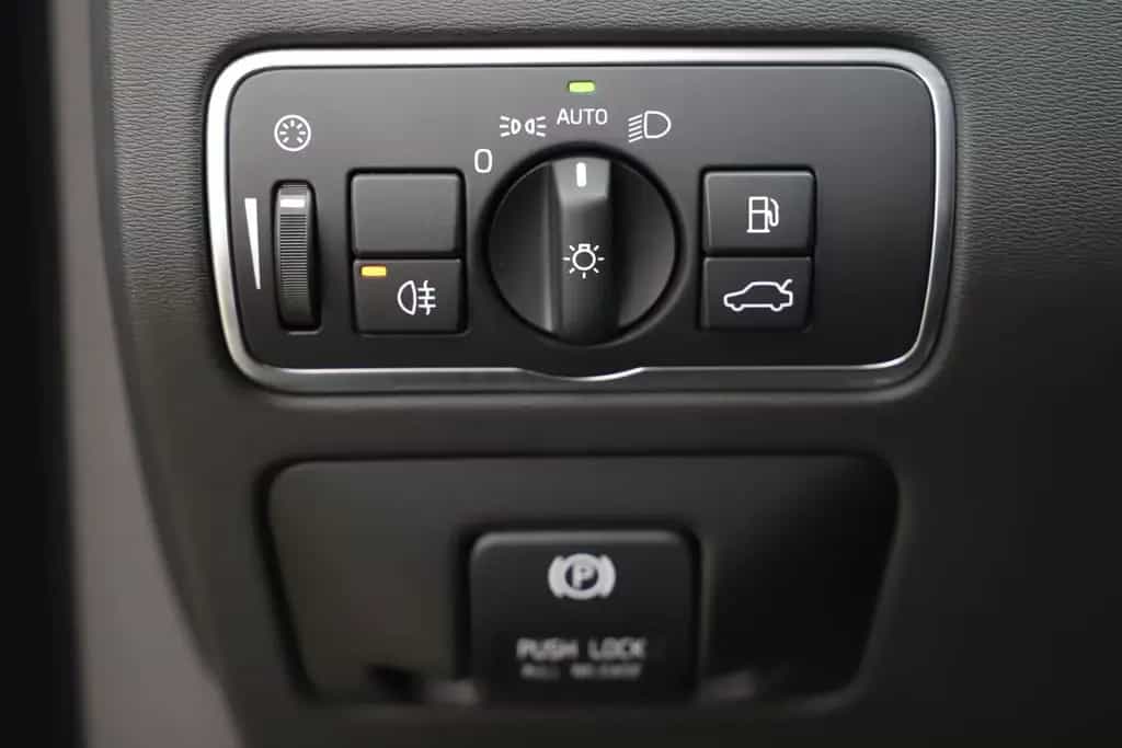 Volvo XC70 2.0D4 181PS Geartronic Momentum AHK 1Hand 04/2015-photo-21