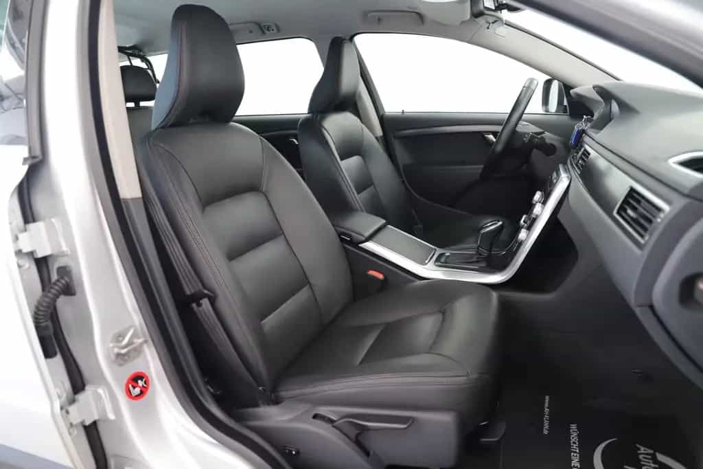 Volvo XC70 2.0D4 181PS Geartronic Momentum AHK 1Hand 04/2015-photo-9