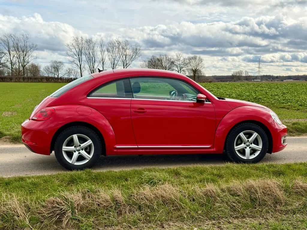 Volkswagen Beetle 1.2 TSI Design mit CarPlay & Käfer-Felgen 06/2014-photo-4