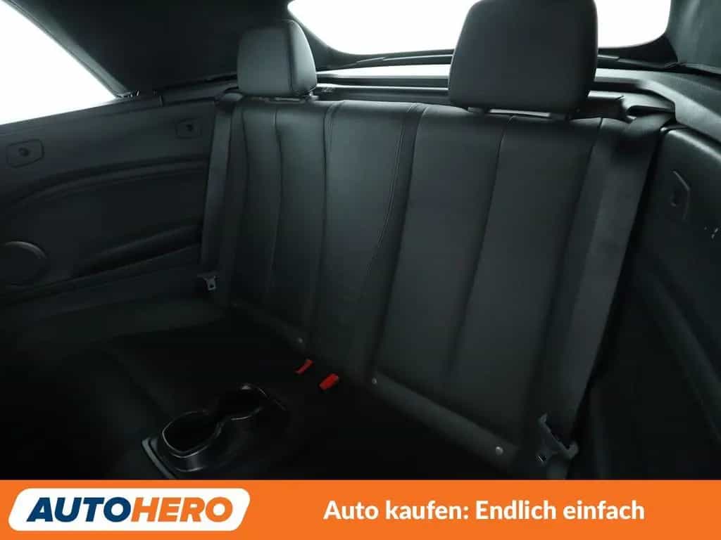 BMW 2 Series 220i M Sport Aut.*NAVI*PDC*SHZ*TEMPO* 06/2016-photo-11