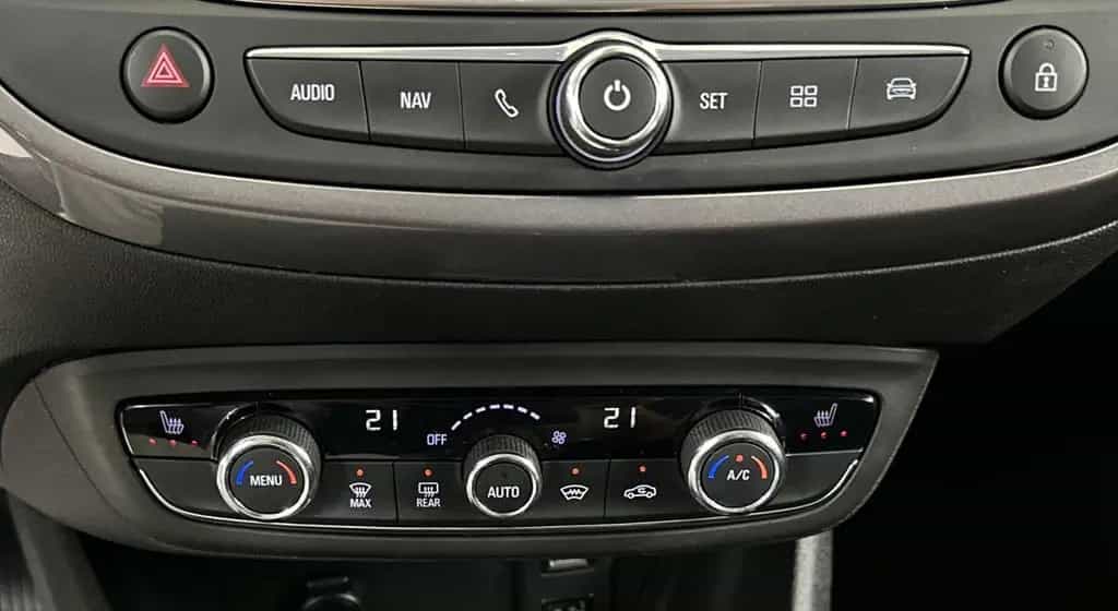 Opel Crossland X Ultimate*1,5-88kW*NAVI*TEMP*SITZH*E6 04/2022-photo-31