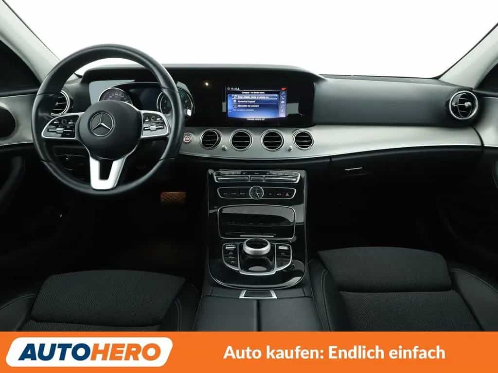 Mercedes-Benz E-Class 200 Avantgarde Aut.*NAVI*CAM*SHZ* 03/2018-photo-11