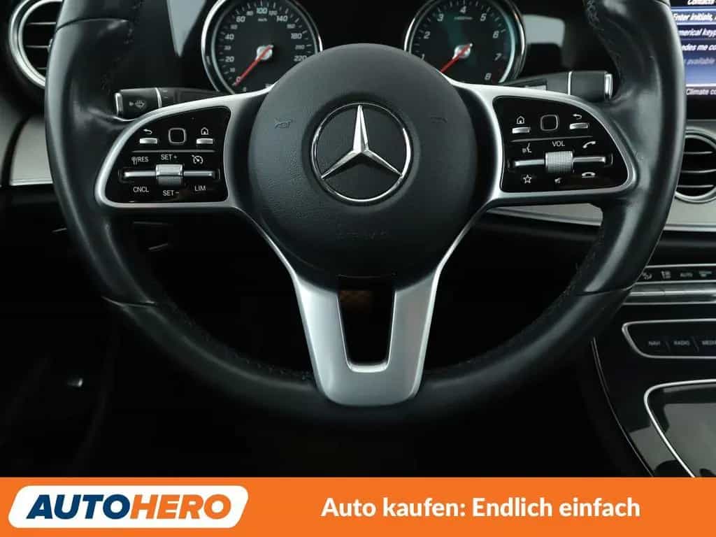 Mercedes-Benz E-Class 200 Avantgarde Aut.*NAVI*CAM*SHZ* 03/2018-photo-18