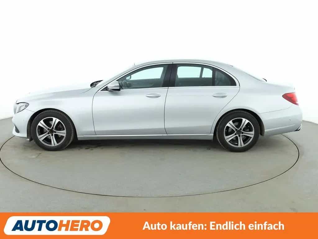 Mercedes-Benz E-Class 200 Avantgarde Aut.*NAVI*CAM*SHZ* 03/2018-photo-2
