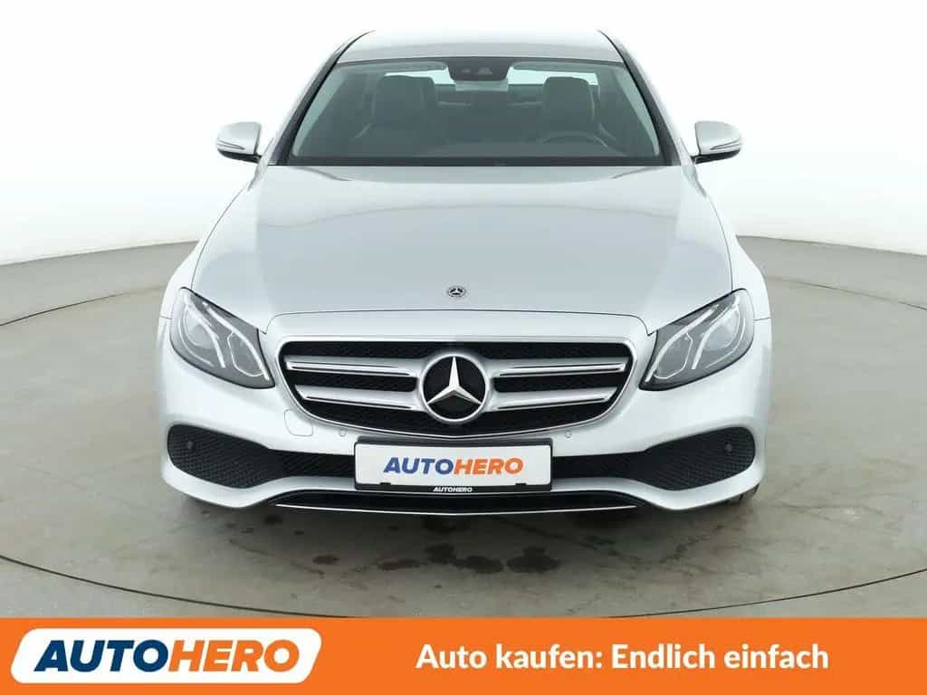 Mercedes-Benz E-Class 200 Avantgarde Aut.*NAVI*CAM*SHZ* 03/2018-photo-8
