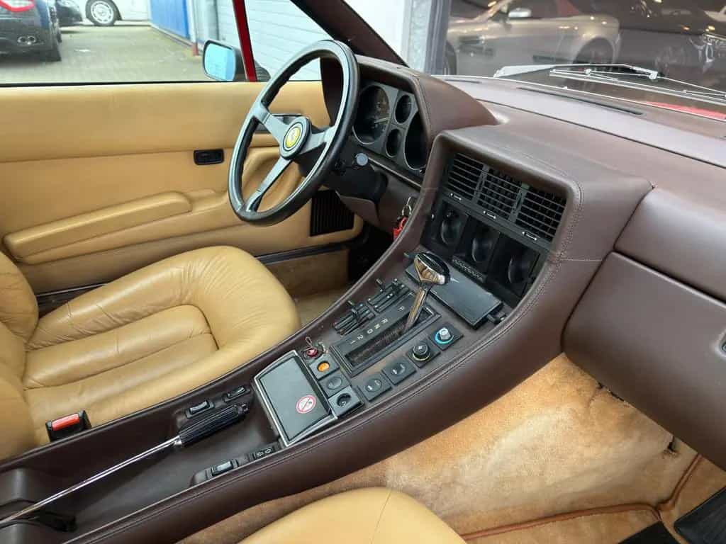 Ferrari 400 i V12 AUTOMATIC/SCHIEBEDACH/ROT-LEDER BEIGE 07/1983-photo-11