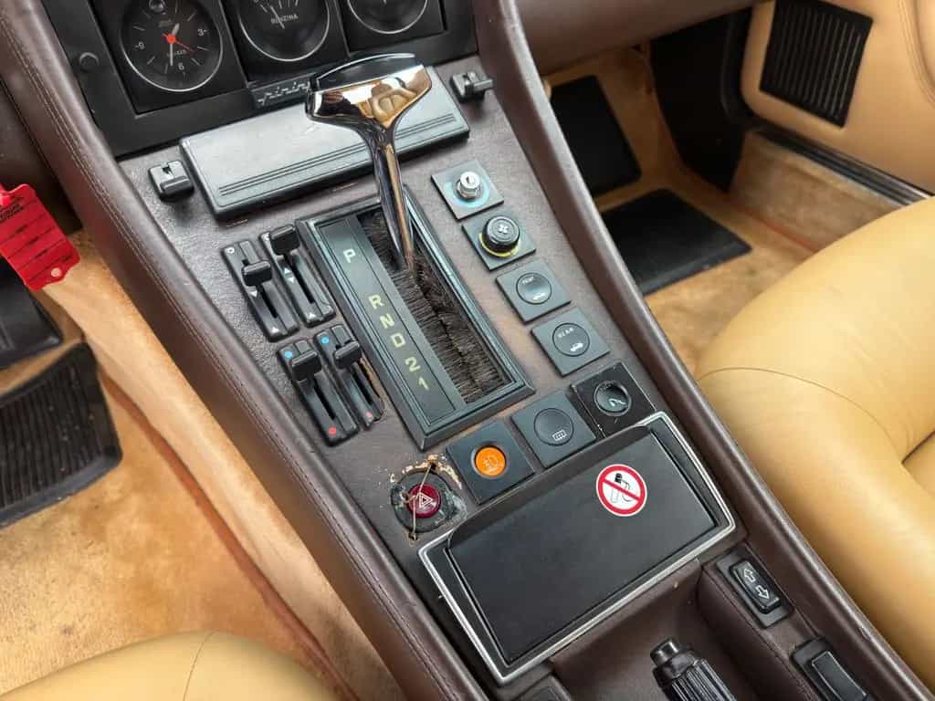 Ferrari 400 i V12 AUTOMATIC/SCHIEBEDACH/ROT-LEDER BEIGE 07/1983-photo-14