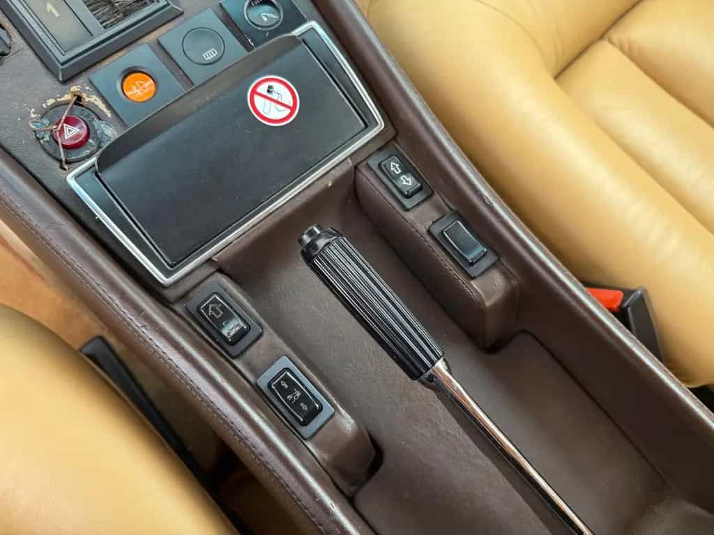 Ferrari 400 i V12 AUTOMATIC/SCHIEBEDACH/ROT-LEDER BEIGE 07/1983-photo-15