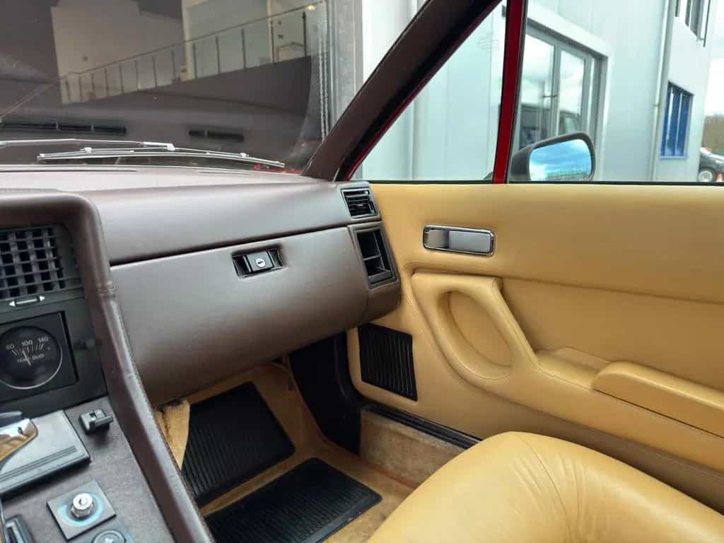 Ferrari 400 i V12 AUTOMATIC/SCHIEBEDACH/ROT-LEDER BEIGE 07/1983-photo-16