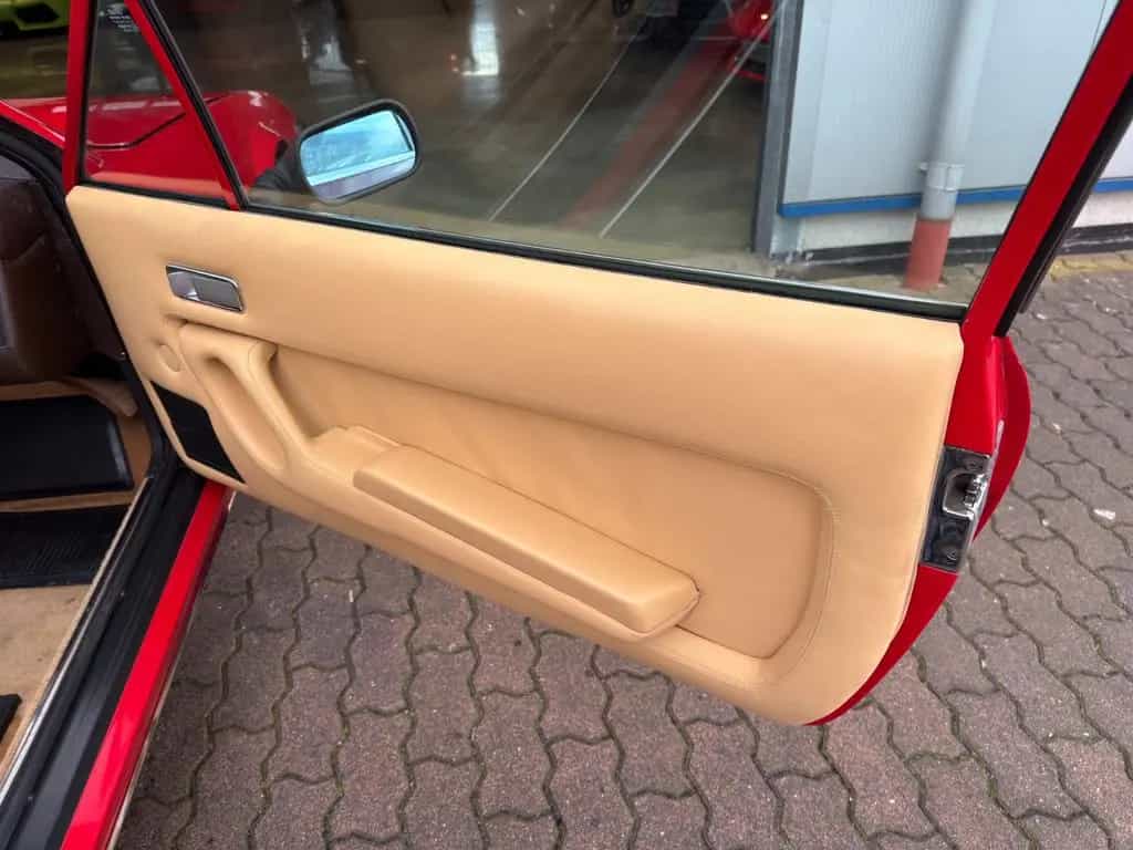 Ferrari 400 i V12 AUTOMATIC/SCHIEBEDACH/ROT-LEDER BEIGE 07/1983-photo-22