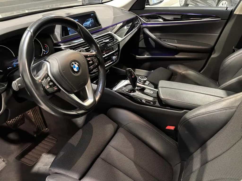 BMW 5 Series 520d Sport Line, Automatik,Panorama-Dach,Kamera 10/2017-photo-10
