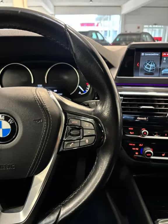 BMW 5 Series 520d Sport Line, Automatik,Panorama-Dach,Kamera 10/2017-photo-14