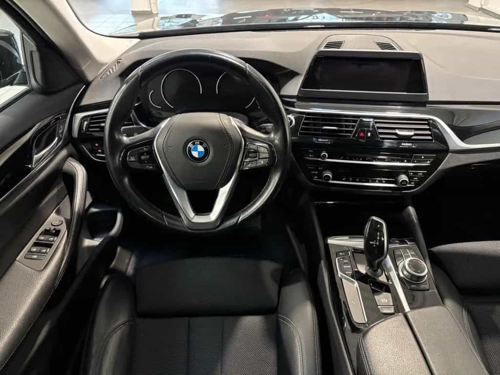 BMW 5 Series 520d Sport Line, Automatik,Panorama-Dach,Kamera 10/2017-photo-15