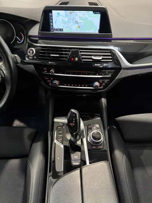 BMW 5 Series 520d Sport Line, Automatik,Panorama-Dach,Kamera 10/2017-photo-17