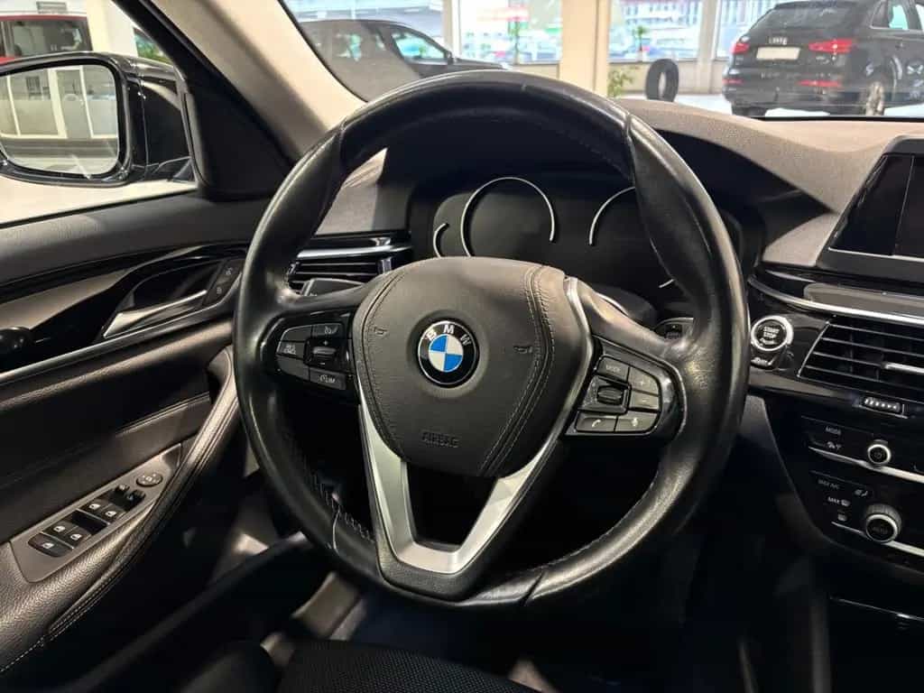BMW 5 Series 520d Sport Line, Automatik,Panorama-Dach,Kamera 10/2017-photo-18